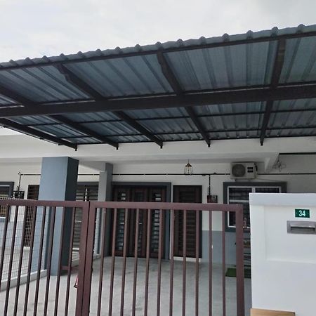 Orked Homestay Seri Iskandar Exterior photo